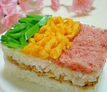 ひな祭りやお花見に♪ミニサイズの３色寿司ケーキ☆